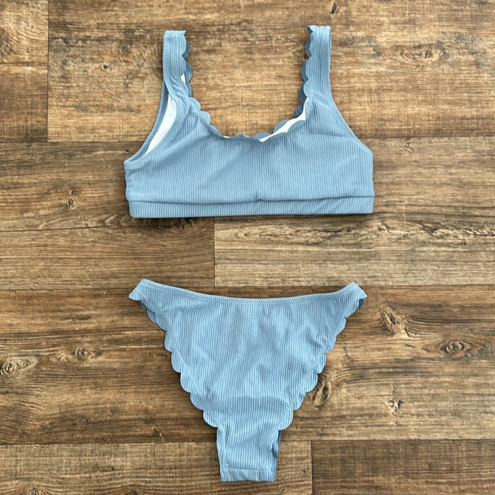 Scallop Edge Ribbed Bikini - Picture 5 of 5